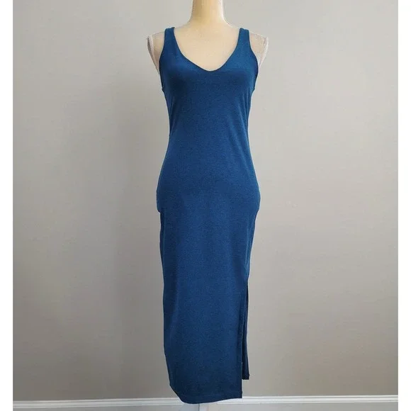 BEYOND YOGA Size Medium Sleeveless V-Neck Navy 'Spacedye Inspire Midi Dress' - Picture 2 of 9